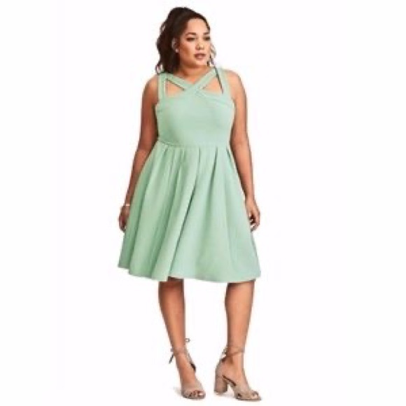 torrid Dresses & Skirts - 🎉3xHP🎉 Torrid Textured Light Green Skater Dress, Size 0